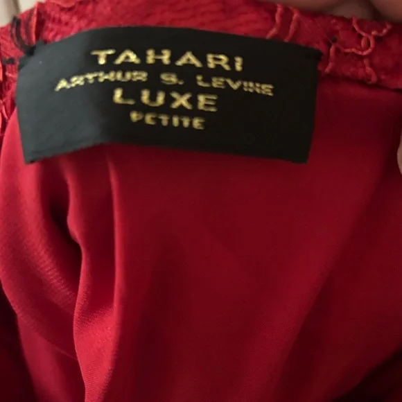 Tahari Vibrant Red Lace Pencil Skirt - Picture 3 of 3